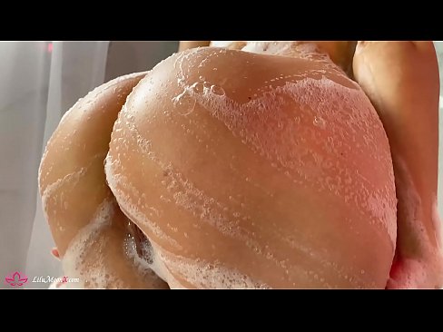 ❤️ Morena Masturba-se com Vibrador para Orgasmo Intenso no Duche Porno em nós ❌